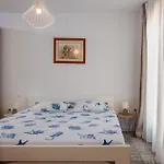 Luxury Near The Split