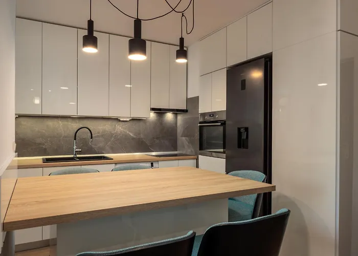 Luxury Near The Apartment *